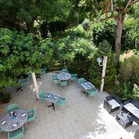 Le Lion D'Or Hotell Manzac-sur-Vern Exteriör bild