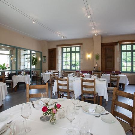 Le Lion D'Or Hotell Manzac-sur-Vern Exteriör bild