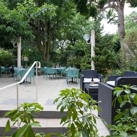 Le Lion D'Or Hotell Manzac-sur-Vern Exteriör bild