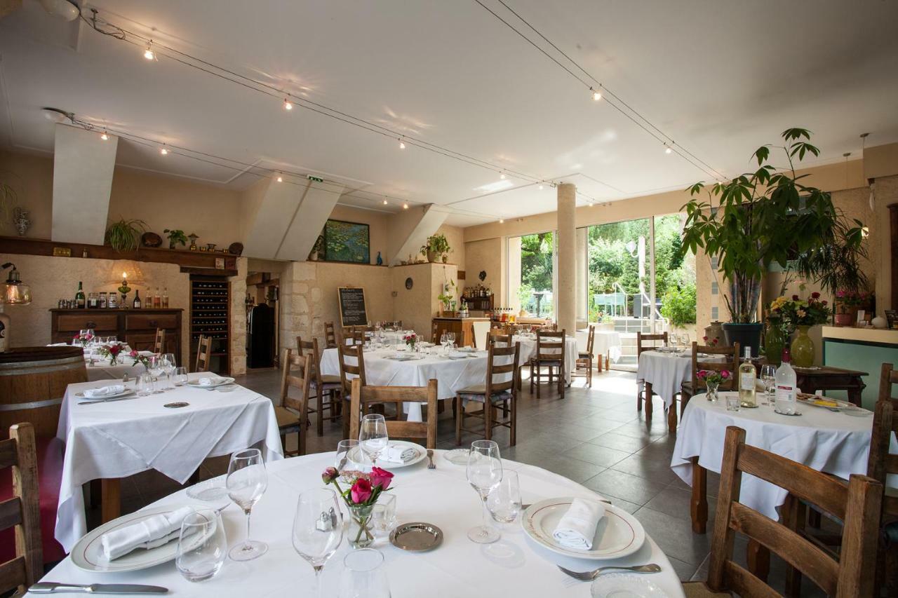 Le Lion D'Or Hotell Manzac-sur-Vern Exteriör bild