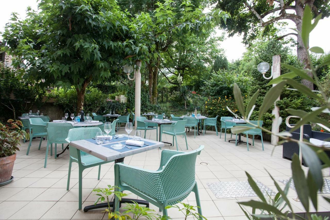 Le Lion D'Or Hotell Manzac-sur-Vern Exteriör bild